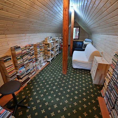 Casa De Vacanta Satic Piatra Craiului La Doi Viermi Extérieur photo