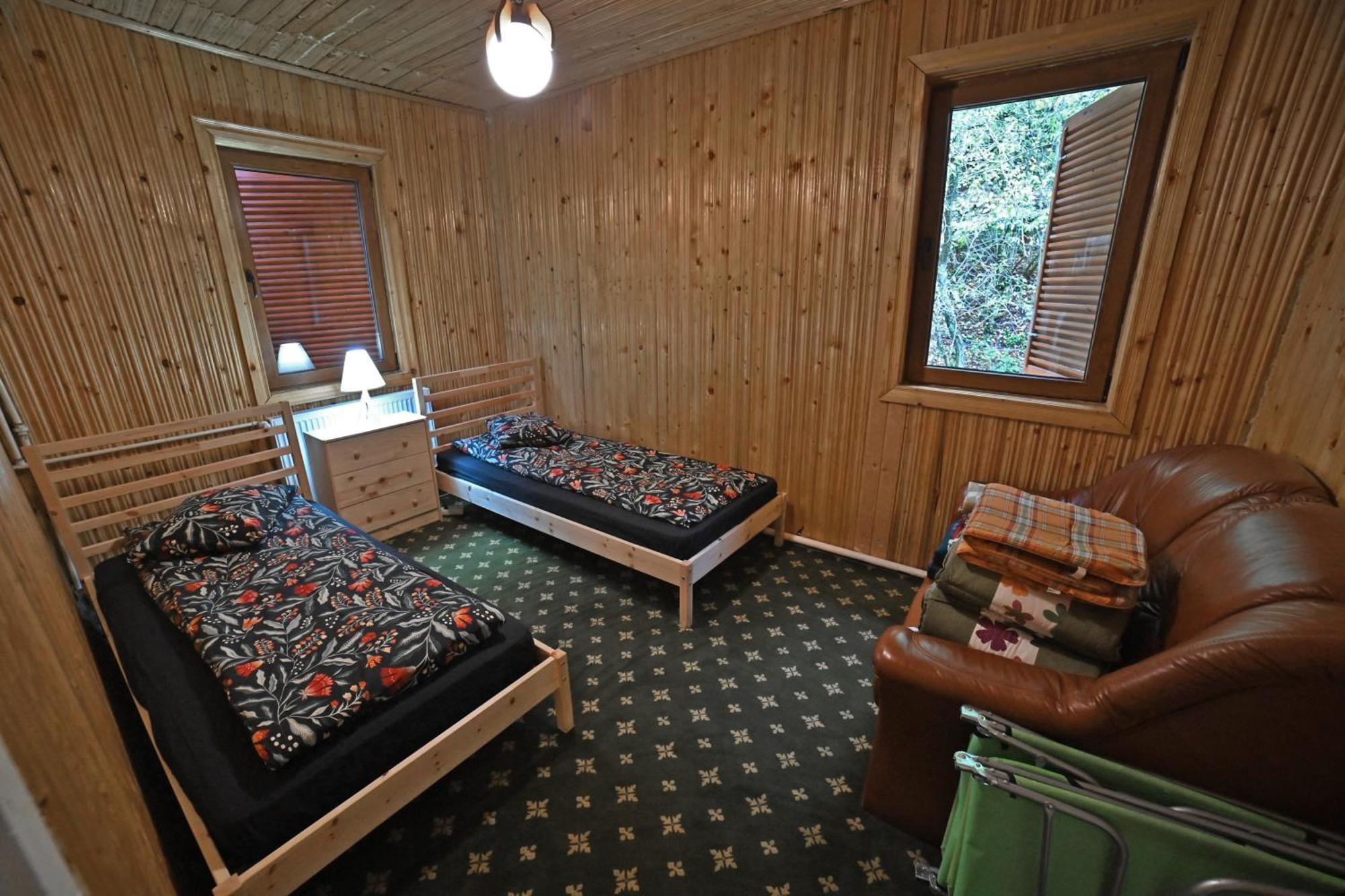 Casa De Vacanta Satic Piatra Craiului La Doi Viermi Extérieur photo