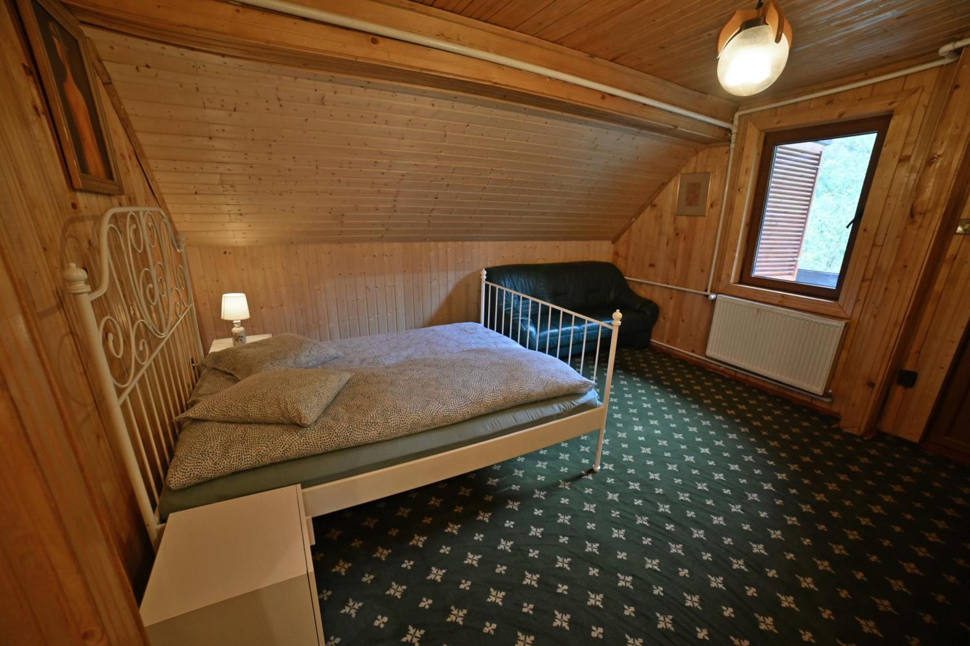 Casa De Vacanta Satic Piatra Craiului La Doi Viermi Extérieur photo